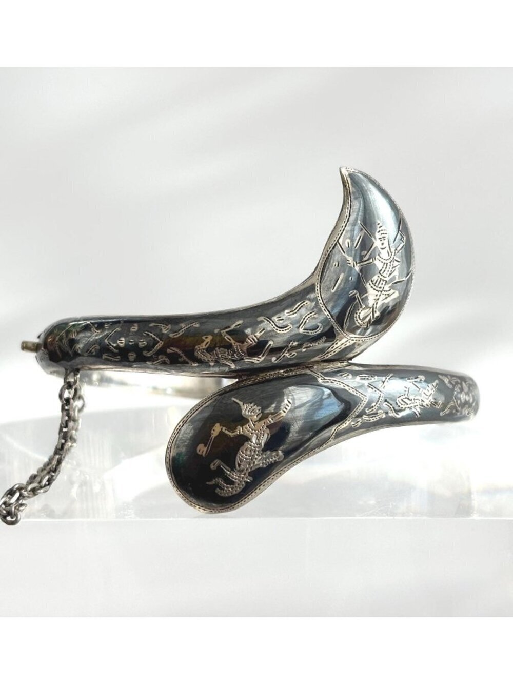 Siam Sterling Silver Bypass Style Hand Carved Hinged Vintage Bracelet